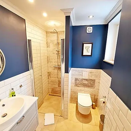 Friedrich מלון קניטלפלד